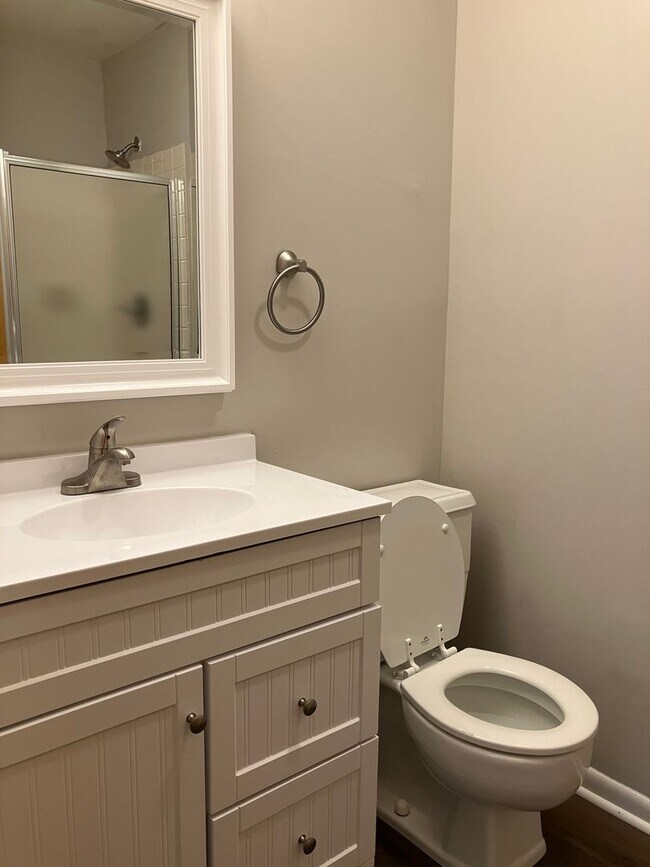 Building Photo - WATERFRONT Two Bed Townhouse in Denver With BOAT SLIP!!