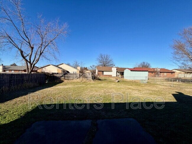 Building Photo - 11805 E 81st St N