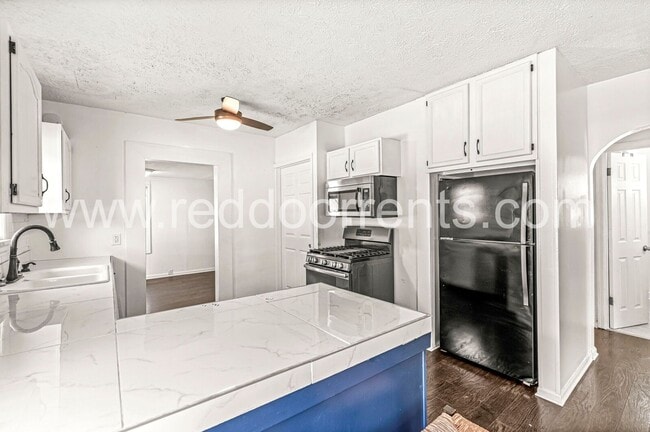 Building Photo - 1602 E 46th St