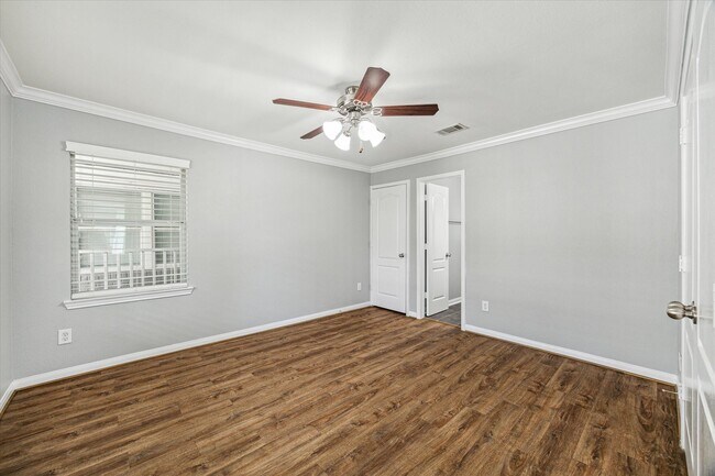 Building Photo - 1548 Ashland St