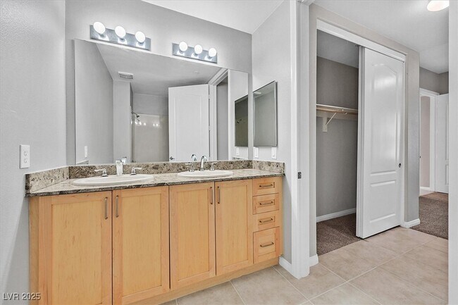 Building Photo - 56 E Serene Ave