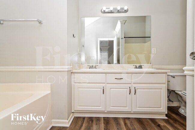 Building Photo - 35 Pebble Brooke Pass