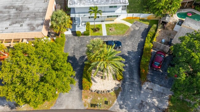 Building Photo - 2182 NE 5th Cir