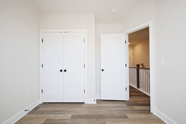 Building Photo - Beautiful Old Trail Townhome