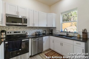 Building Photo - 567 Hummingbird Hill