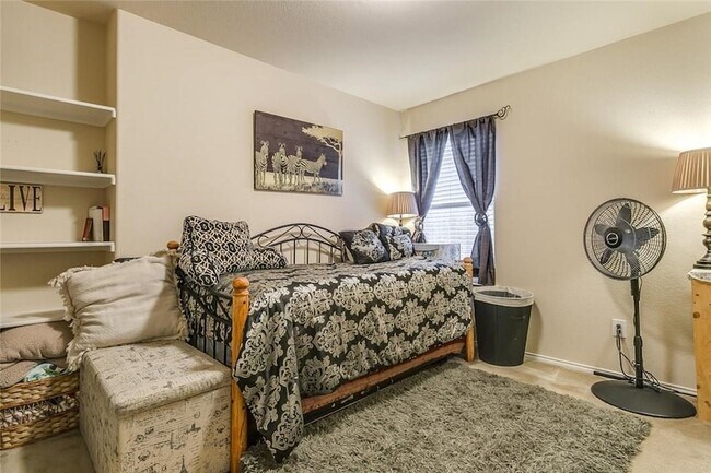 Building Photo - 8832 Elk Creek Ln