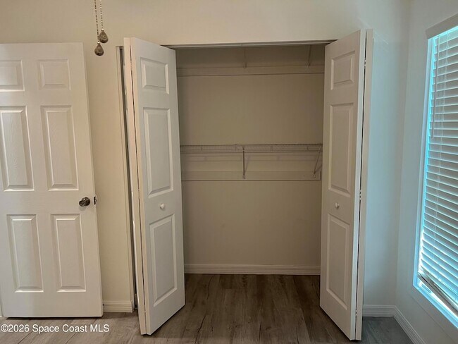 Building Photo - 1071 Cadillac Dr NE