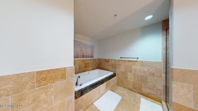 Building Photo - 2060 Beach Blvd