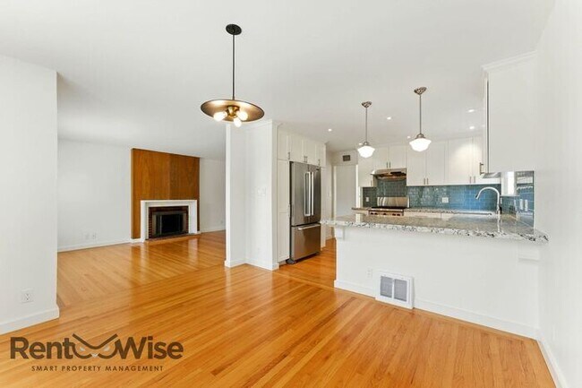 Building Photo - 61 Marview Way