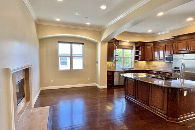 Building Photo - 3844 Tilden Ave