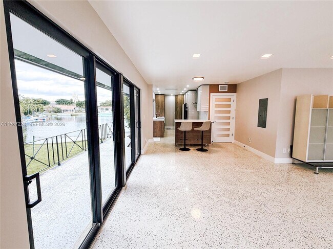 Building Photo - 425 NE 103rd St