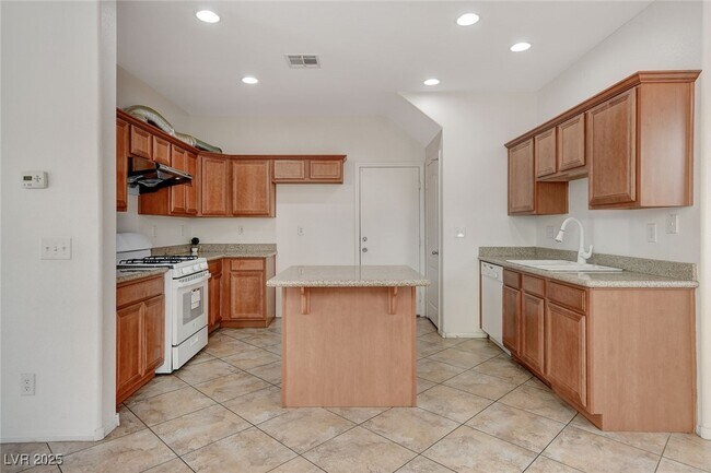 Building Photo - 5066 Silent Valley Ct