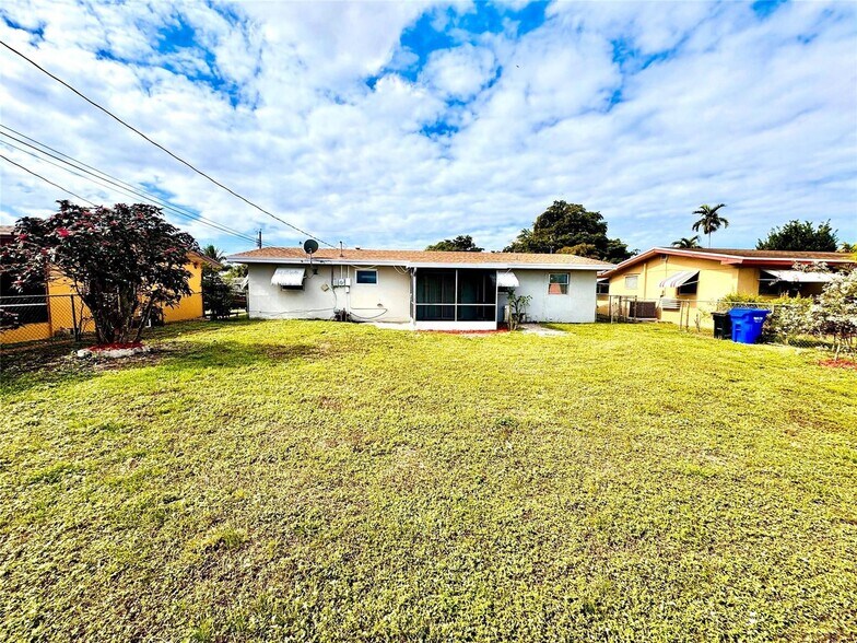 Building Photo - 1411 NW 79th Way