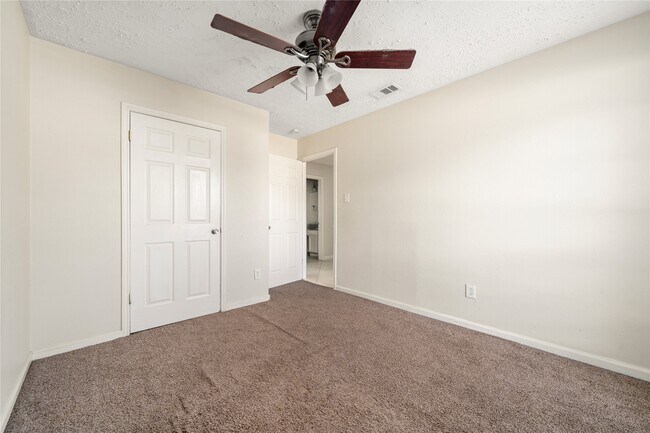 Building Photo - 2603 Hollymist Dr
