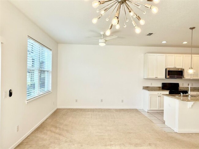 Building Photo - 619 Fortanini Cir