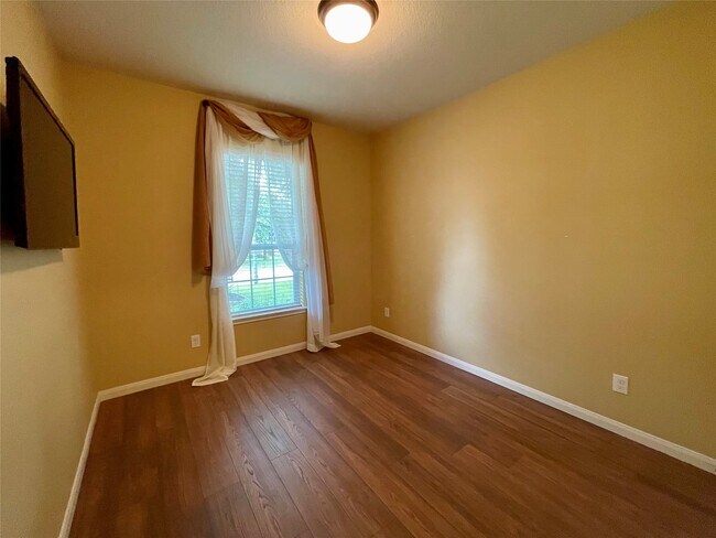 Building Photo - 2035 Borthwick Ln
