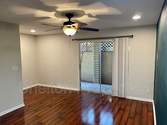 Building Photo - 1262 E Avenida Hermosa