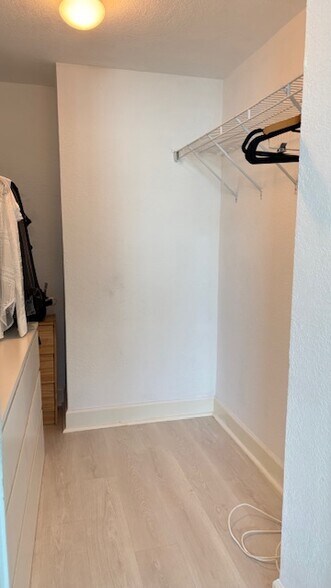 Building Photo - 7501 E Treasure Dr