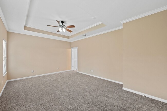 Building Photo - AVAILABLE NOW! Beautiful 3 bedroom townhome located in Waco!