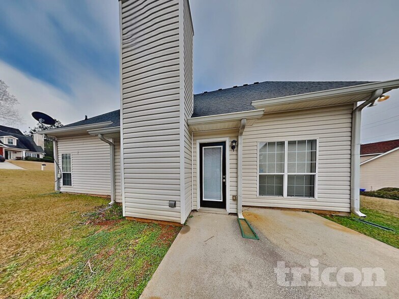 Building Photo - 427 Gresham Dr