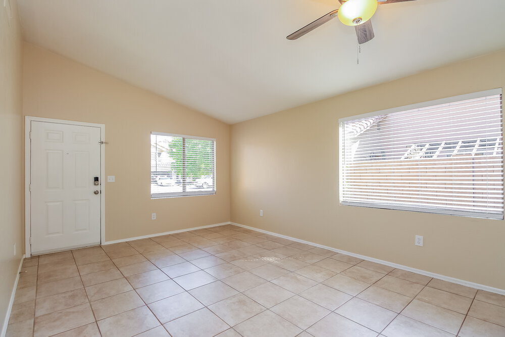 Building Photo - 495 W Scott Ave