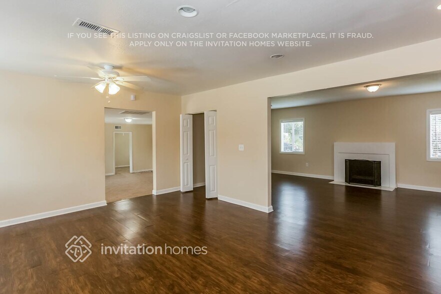 Building Photo - 15145 Haynes St