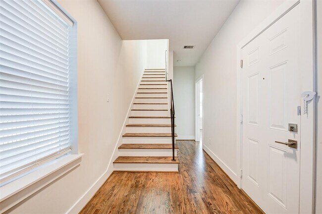 Building Photo - 1603 Colorado St