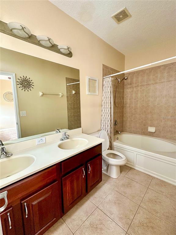 Building Photo - 14171 Stilton St