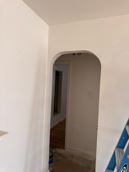 Building Photo - 3585 S 900 E