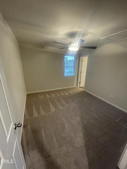 Building Photo - 1006 Peony Ln