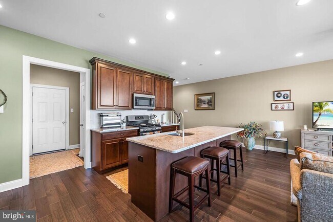 Building Photo - 317 Ridgewood Dr