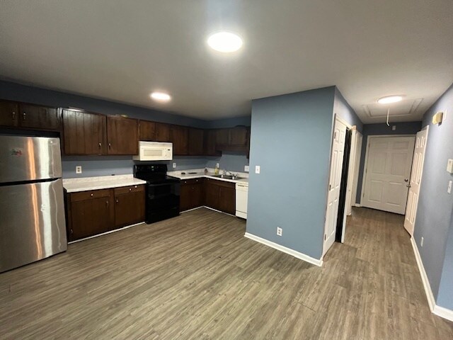 Building Photo - 589 Bel Meade Pl