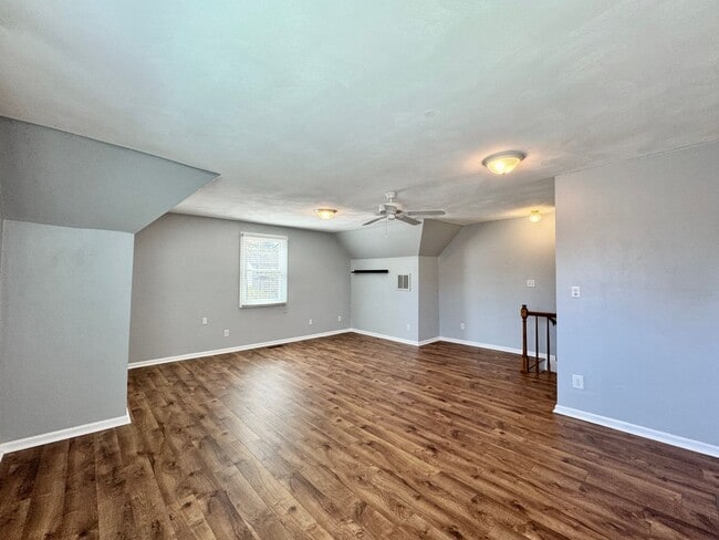 Building Photo - Great Neck Pool Home! First-Time Rental Available NOW! Pet Friendly - Corner Lot - Top Schools!