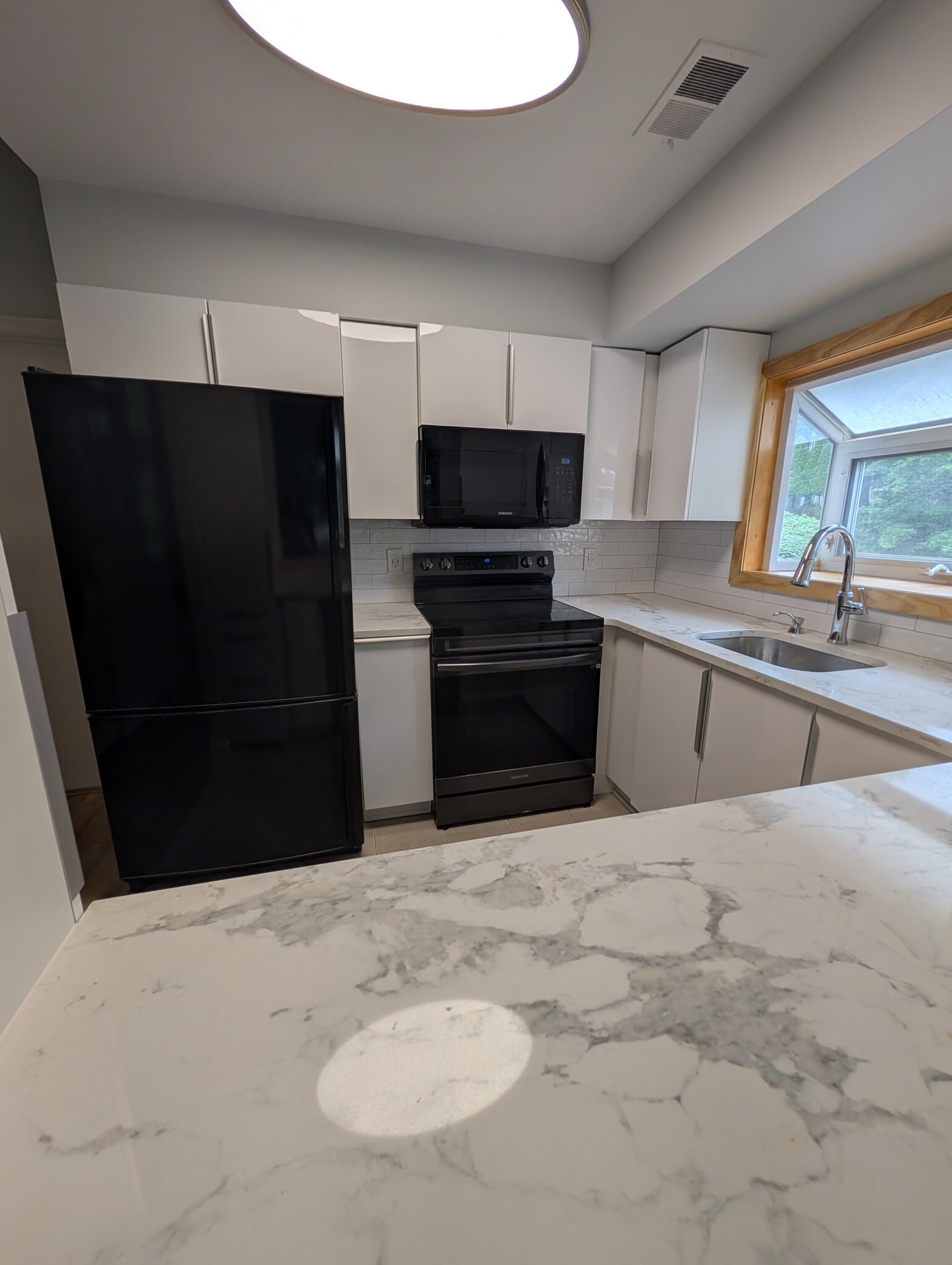 New fully renovated kitchen - 35 Encampment Dr