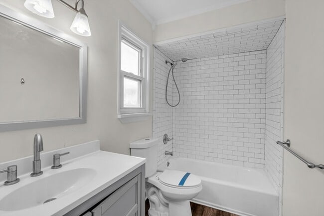 Building Photo - Newly Renovated 4-Bedroom Home with Pool i...