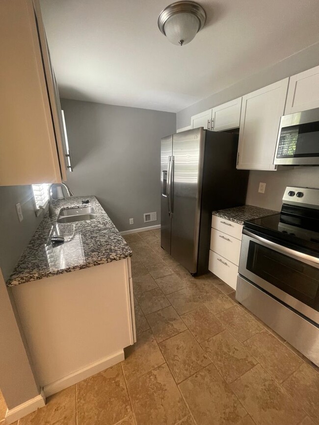 Building Photo - Home for Rent in Bellevue NE!