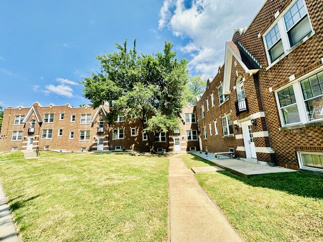 Building Photo - Hawthorne Place Apartments