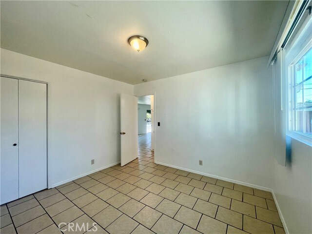 Building Photo - 510 S Vine Ave