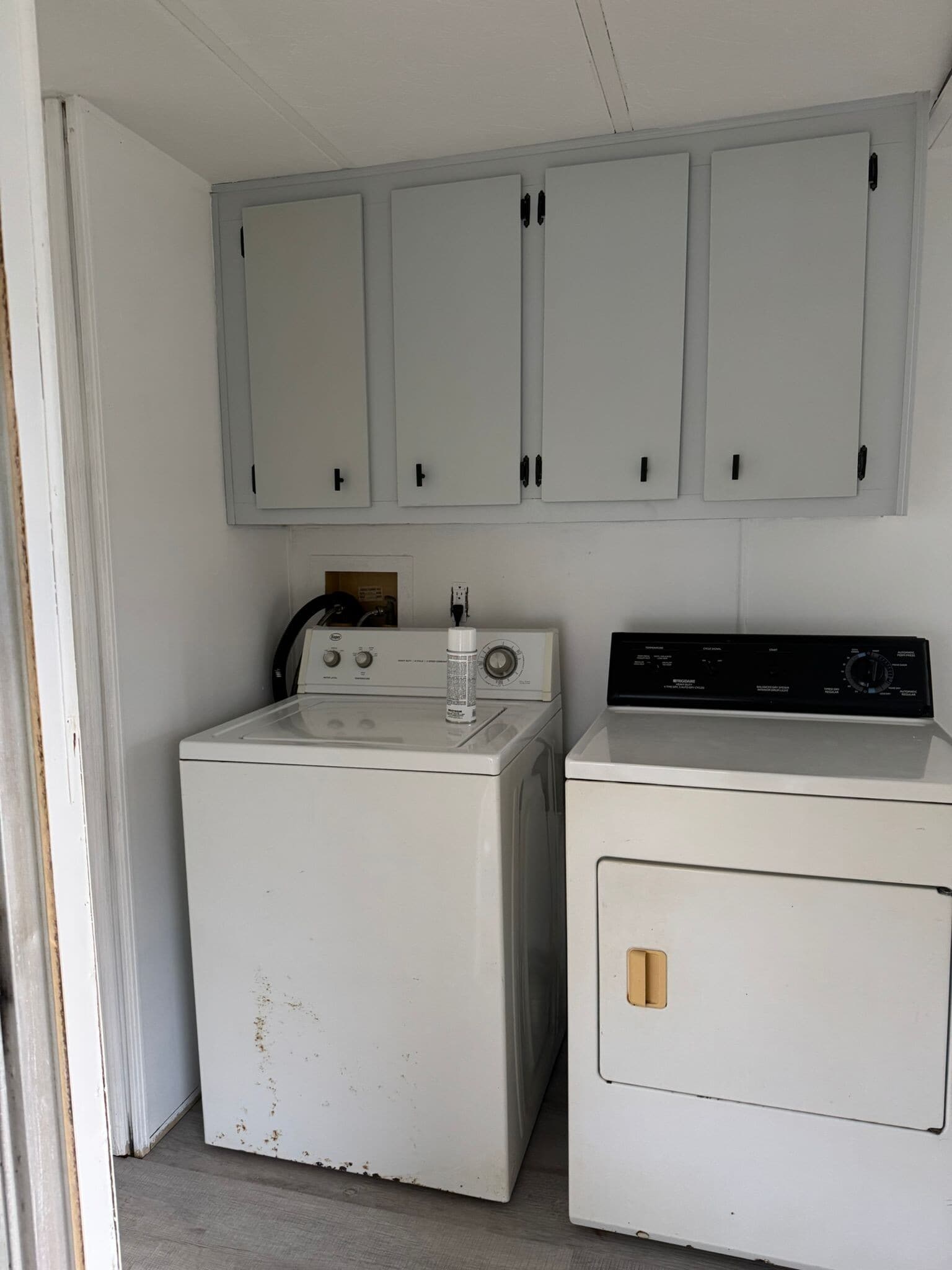 LAUNDRY - 8834 SE 144th St