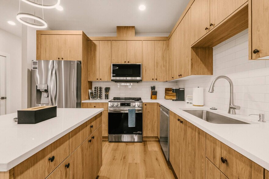 Building Photo - 3202 NW Division St