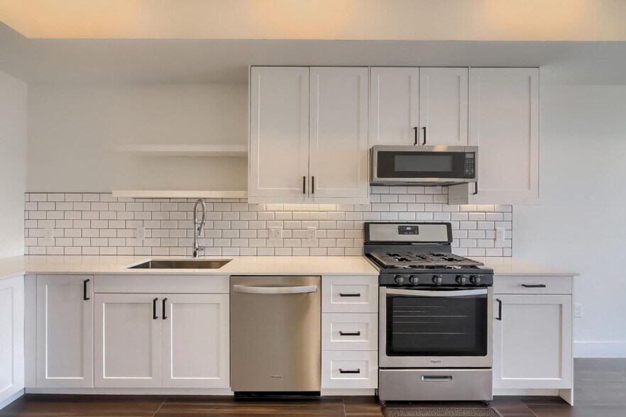 Building Photo - 2876 W 53rd Ave