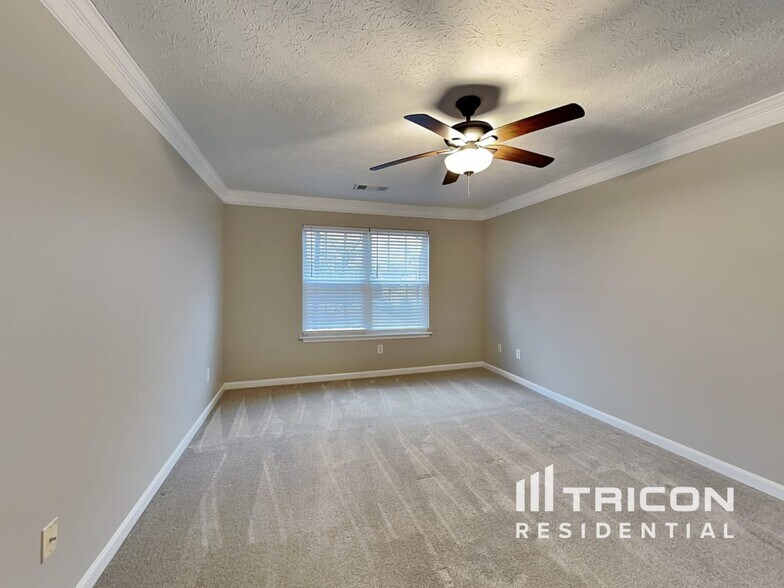 Building Photo - 8665 River Rock Ct
