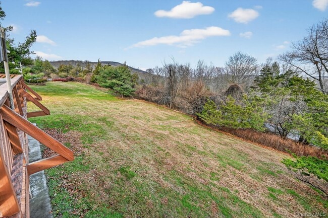 Building Photo - 66 Murray Dr