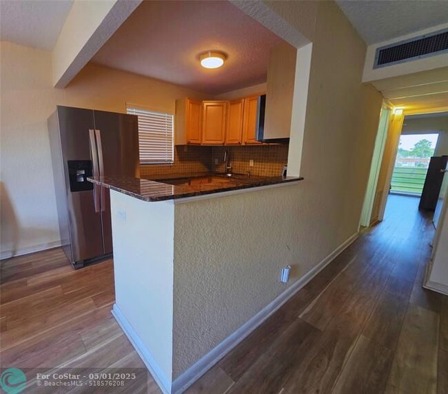 Building Photo - 321 Tuscany Ln