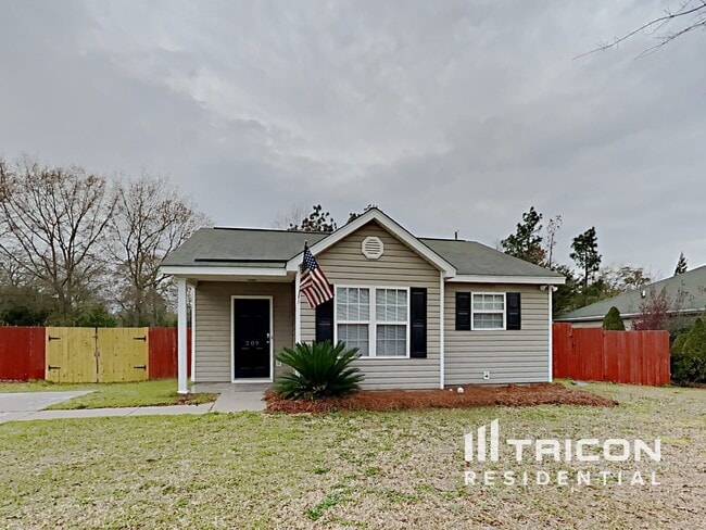 Primary Photo - 209 Oakpointe Dr