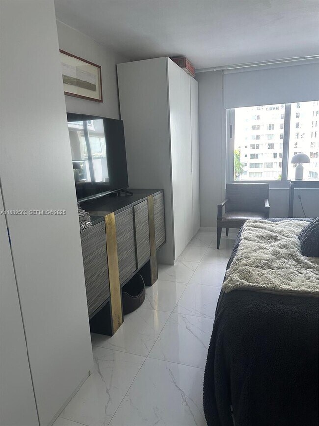 Building Photo - 1200 West Ave