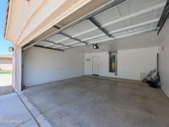 Building Photo - 13959 W Country Gables Dr