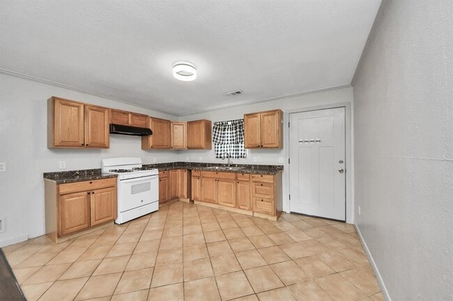 Building Photo - 914 Kress St