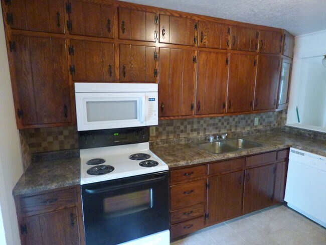 Building Photo - 4601 Holton Ave