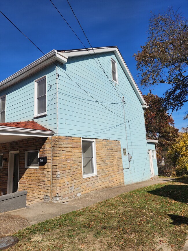 Front of House - 655 Margaret St
